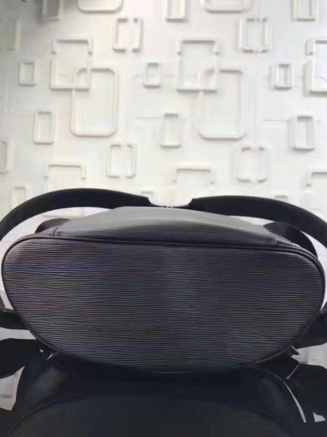 M41709_black_03.jpg