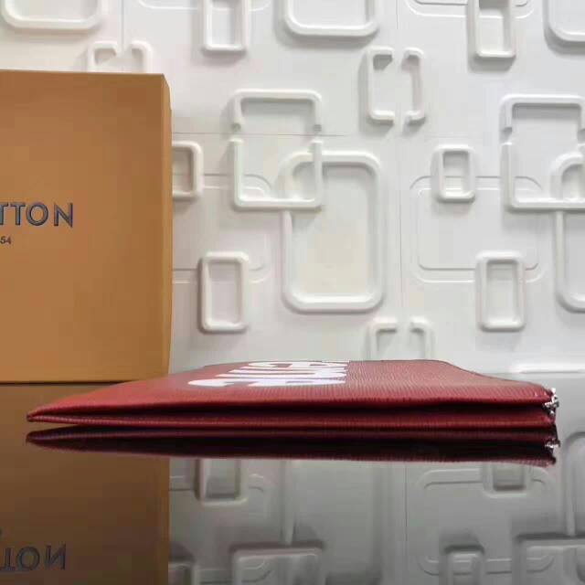 M64574_red_03.jpg
