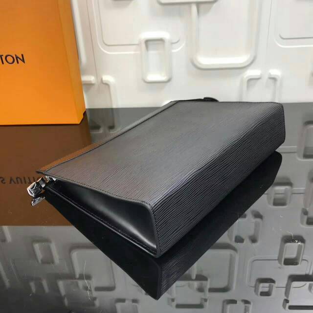 M66889_black_02.jpg